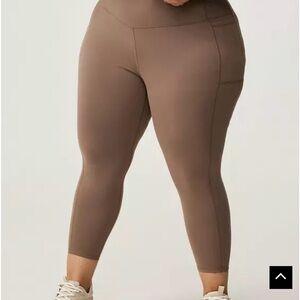 Torrid Performance Core Crop V Band Active Legging size 4x (26)